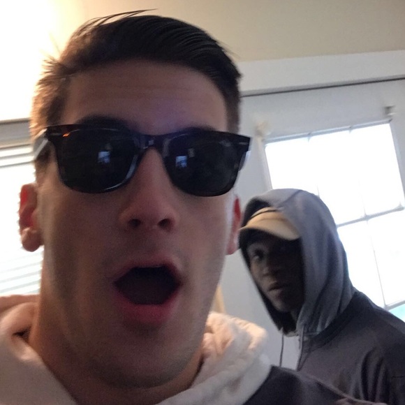 Meet your Posher, Camden - Picture 1 of 1